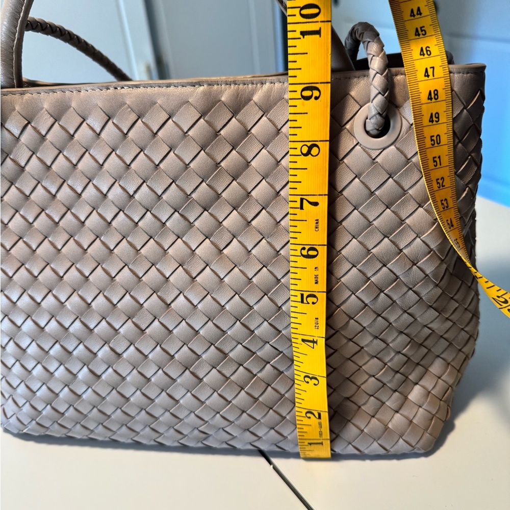 Quince Italian Leather Hand Woven Satchel in Taupe - Picture 5 of 12